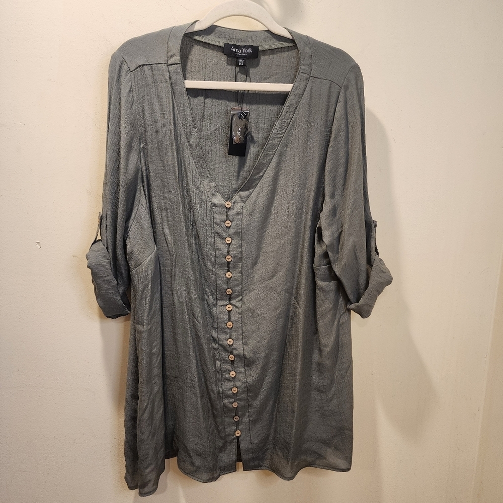 Arna York  Button-Down Blouse Size 18/20 Nwt